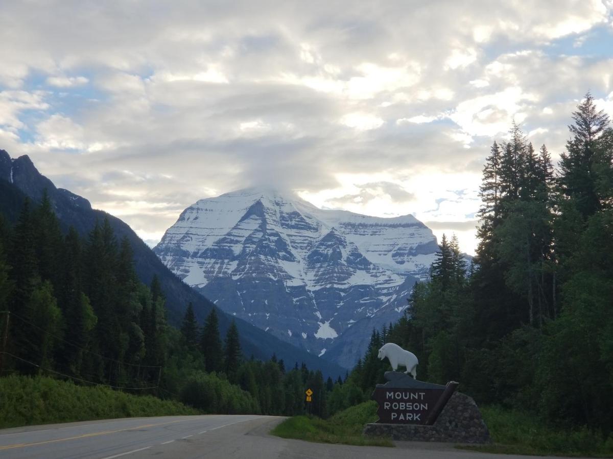 Rocky Inn Valemount Εξωτερικό φωτογραφία