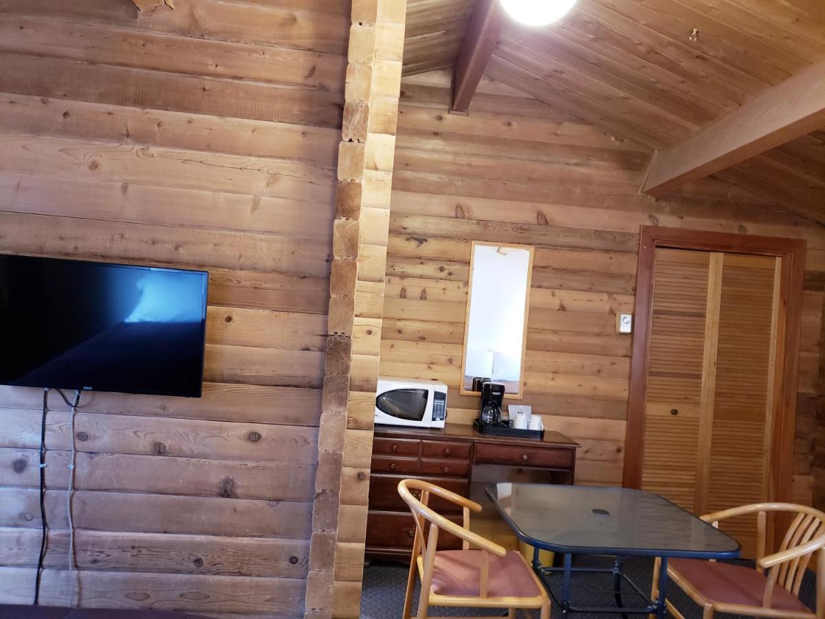 Rocky Inn Valemount Εξωτερικό φωτογραφία