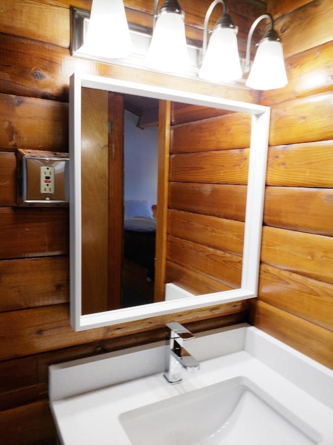 Rocky Inn Valemount Εξωτερικό φωτογραφία